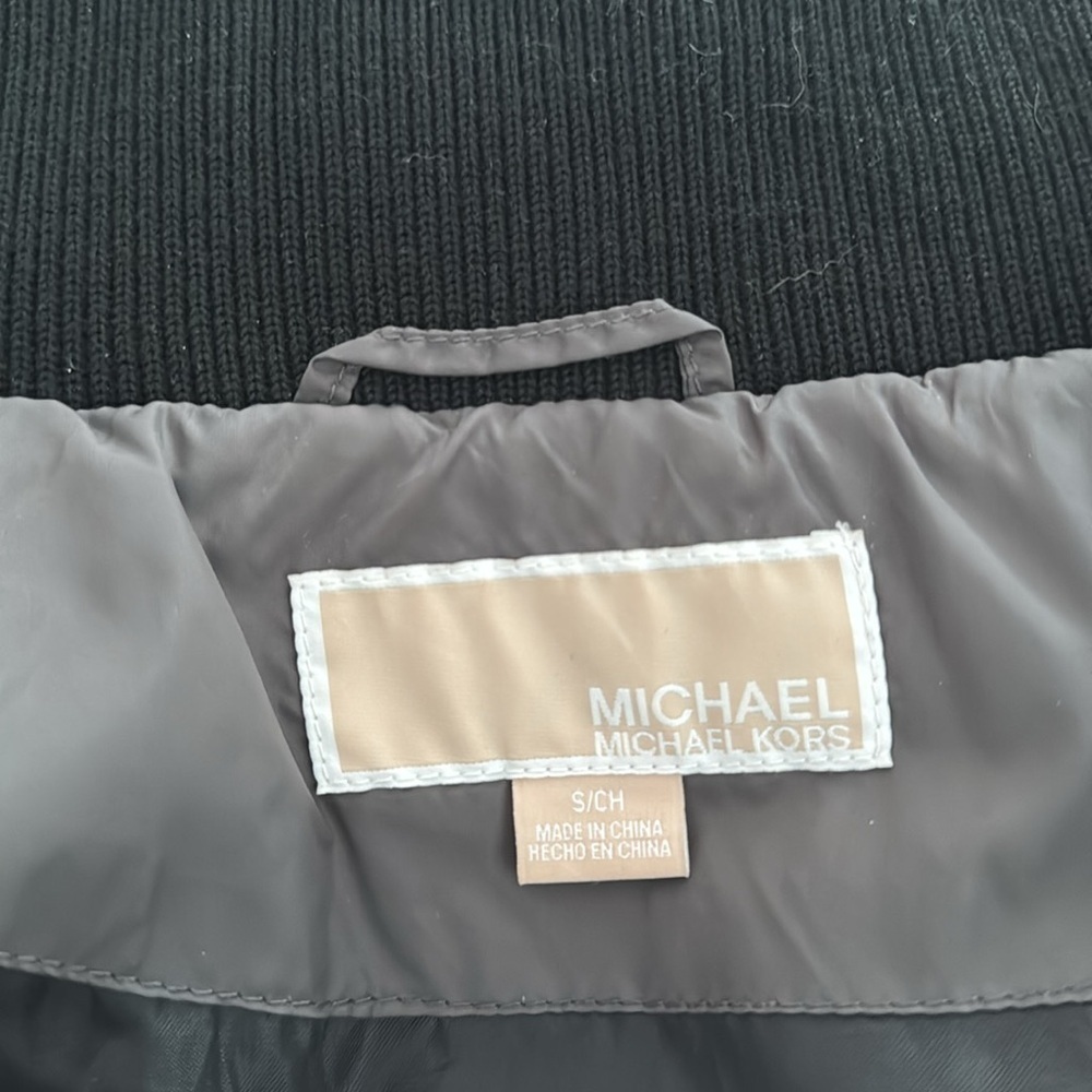 Michael Kors Gray Down Puffer Coat, size small - Picture 4 of 7